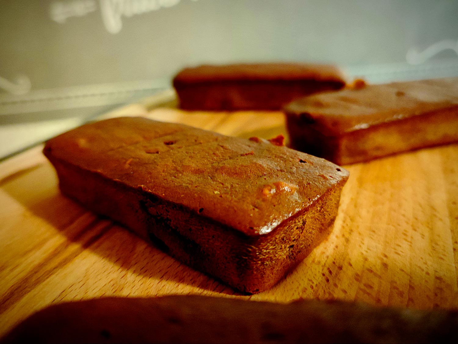 On sent bien le chocolat, et la banane assure un résultat ultra fondant pour ceux qui aiment leur brownie comme ça.