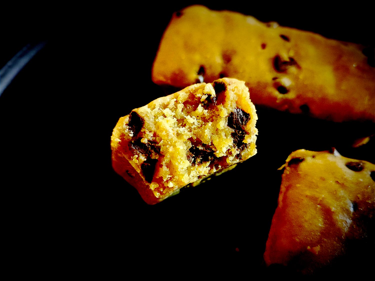 La mie est un peu plus costaud que celle du plumcake classique. C‘est dû à la farine de seigle.