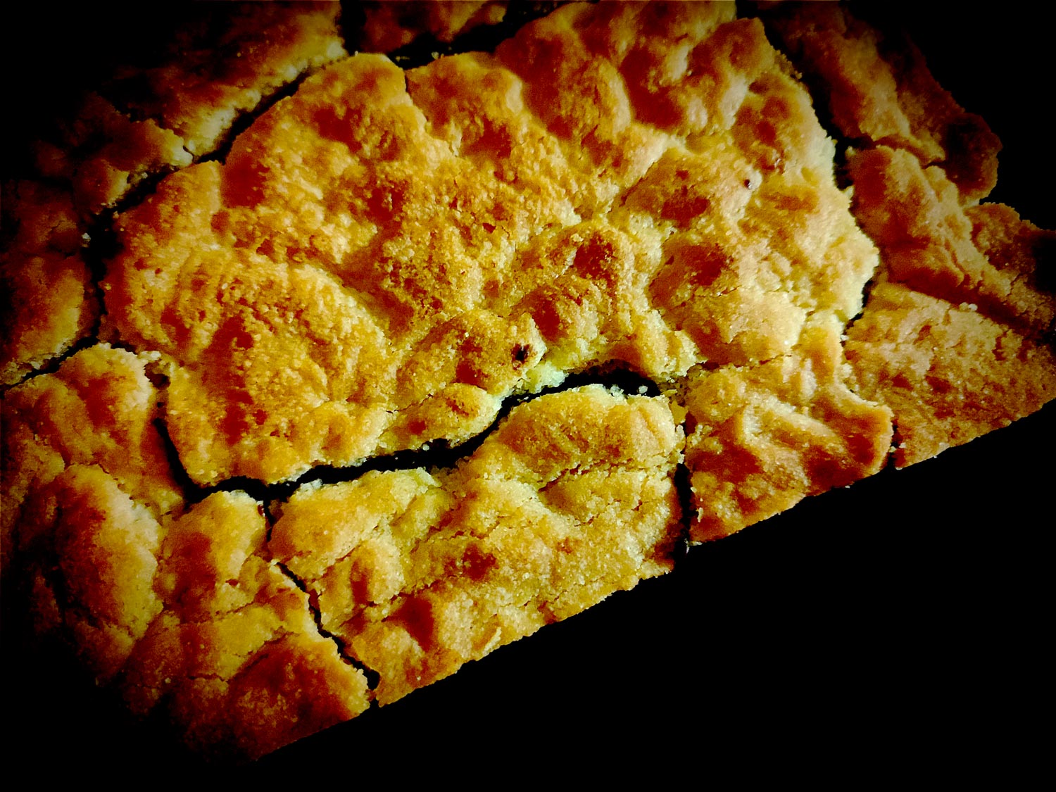 De plus près, on reconnait bien la surface caractéristique des cookies. Avec de belles bosses et crevasses.