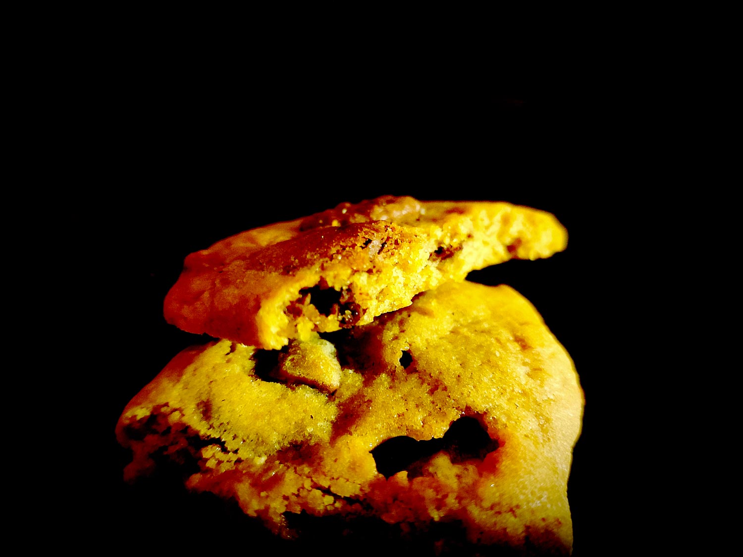 On retrouve un cookie avec de belles flaques de chocolat, croustillant sur les bords et mâcheux au centre.